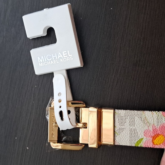 Nwt MK Reversible Belt - Picture 3 of 6